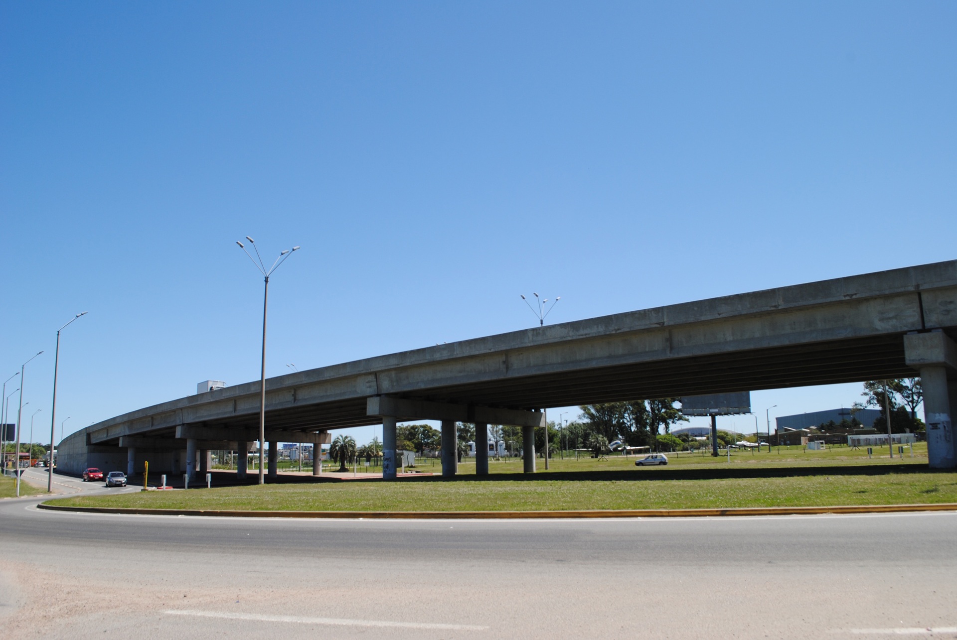 Intercambiador Aeropuerto Internacional de Carrasco1-Schmidt